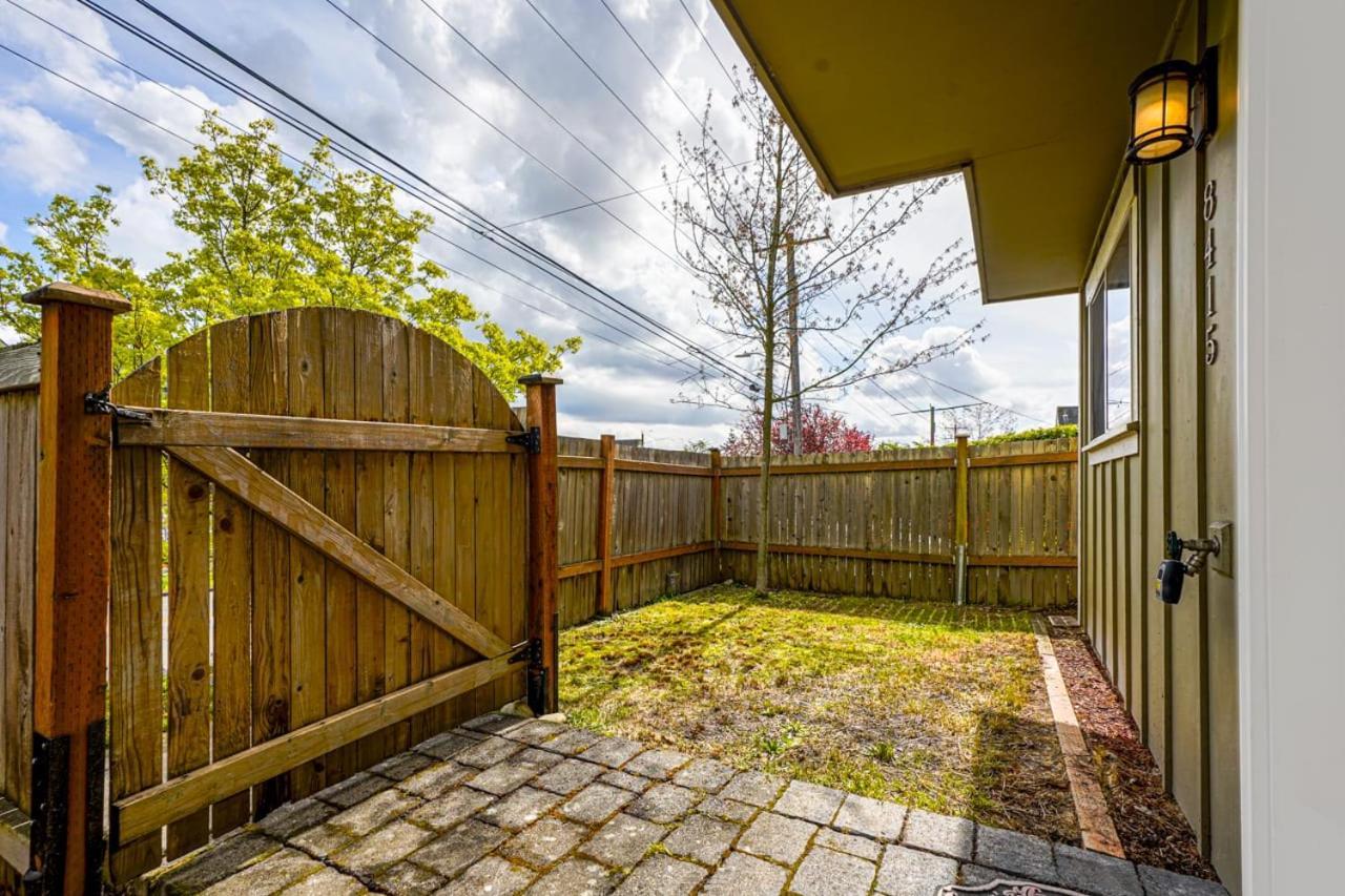 Stylish North Seattle Townhouse- Dual Master Suites Ngoại thất bức ảnh