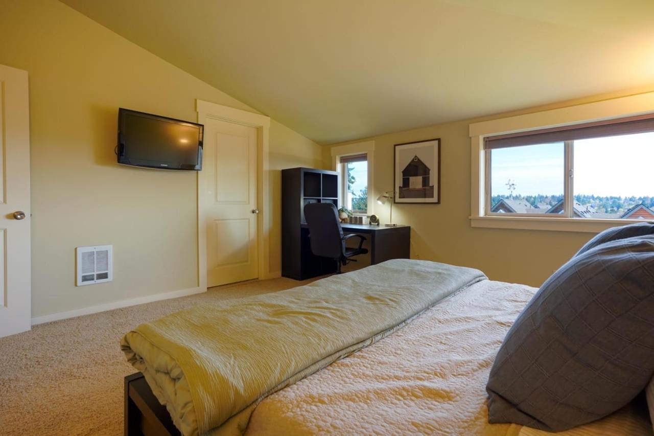Stylish North Seattle Townhouse- Dual Master Suites Ngoại thất bức ảnh