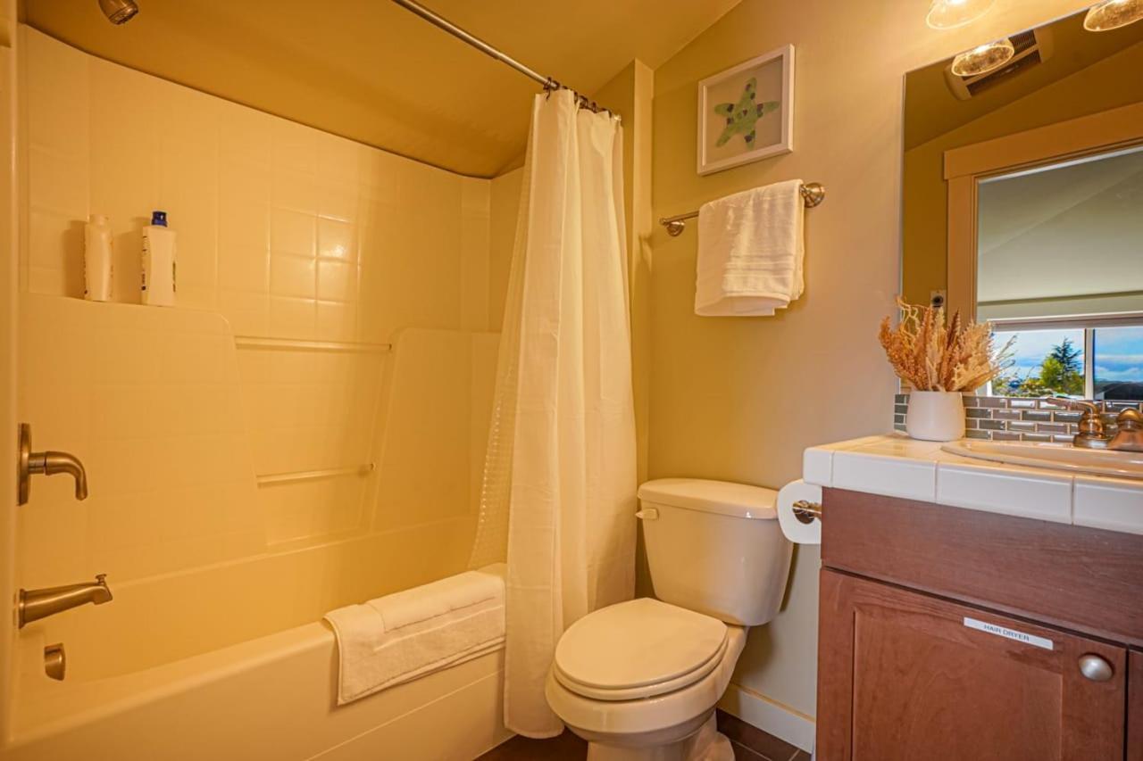 Stylish North Seattle Townhouse- Dual Master Suites Ngoại thất bức ảnh