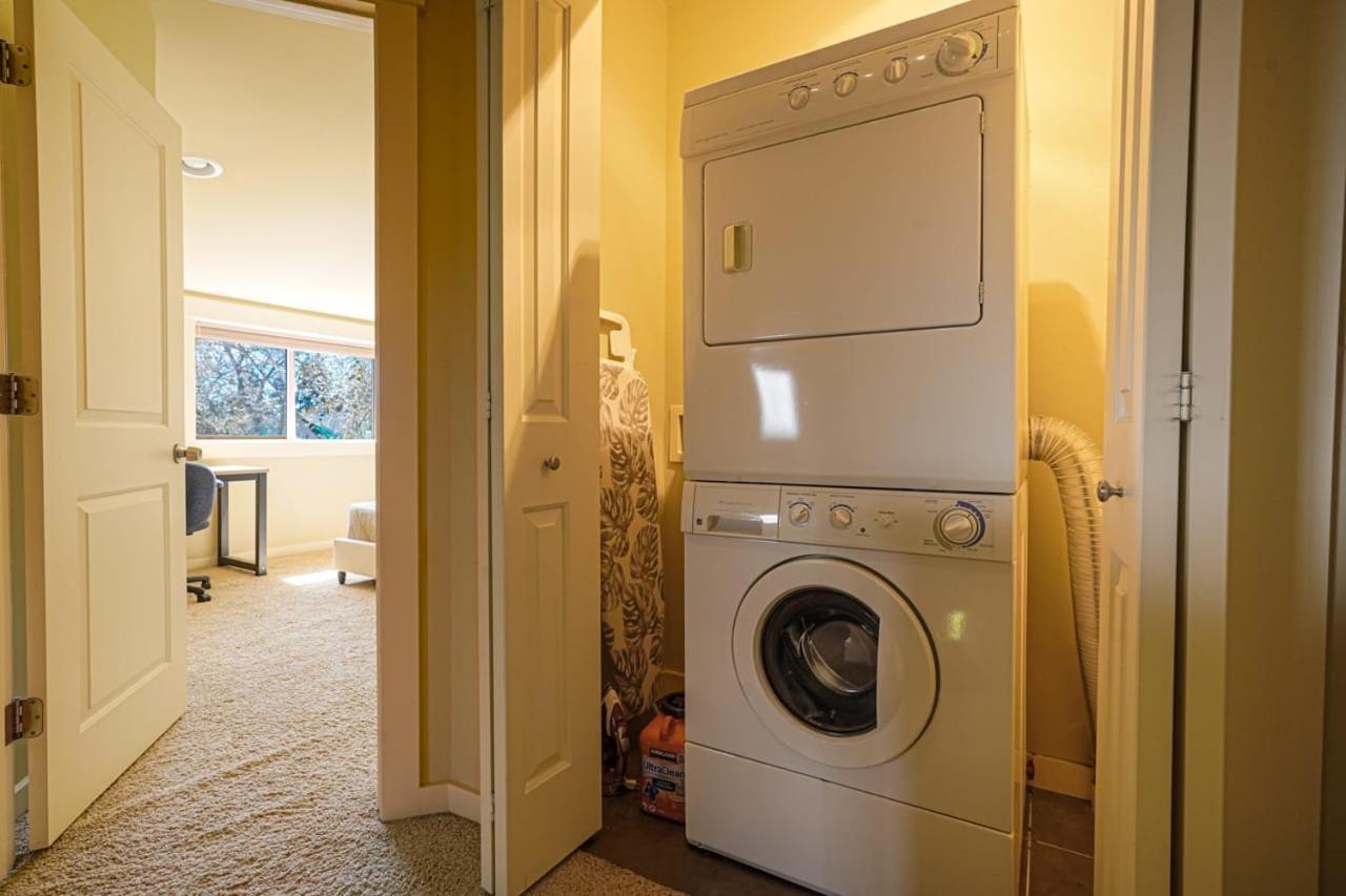 Stylish North Seattle Townhouse- Dual Master Suites Ngoại thất bức ảnh