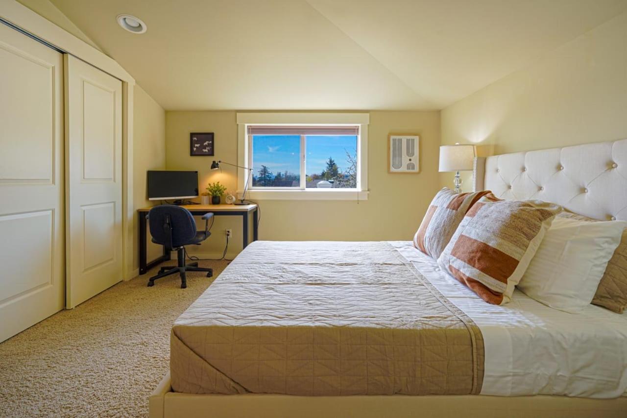 Stylish North Seattle Townhouse- Dual Master Suites Ngoại thất bức ảnh