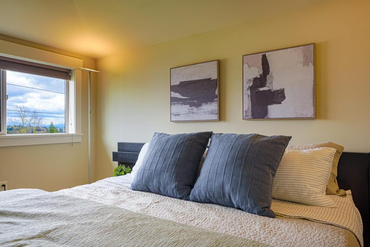 Stylish North Seattle Townhouse- Dual Master Suites Ngoại thất bức ảnh