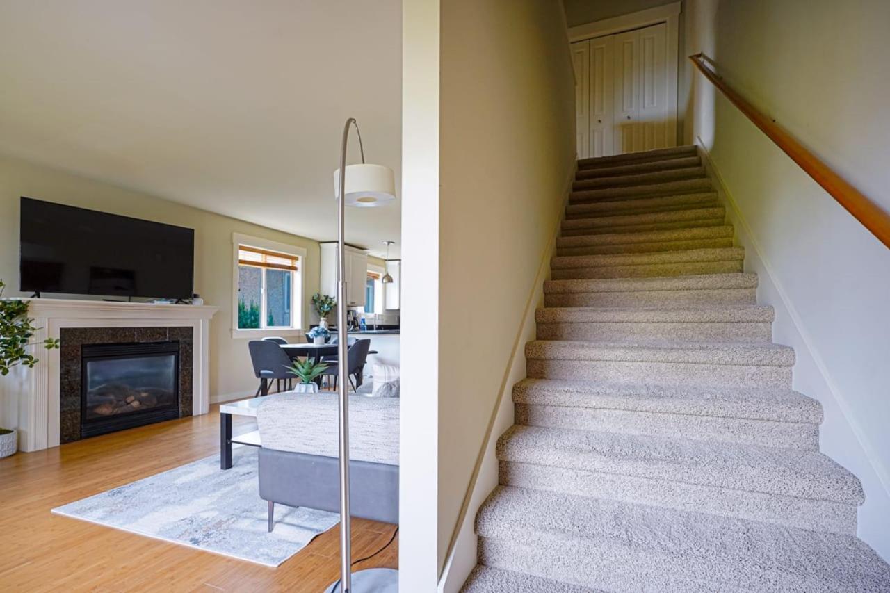 Stylish North Seattle Townhouse- Dual Master Suites Ngoại thất bức ảnh