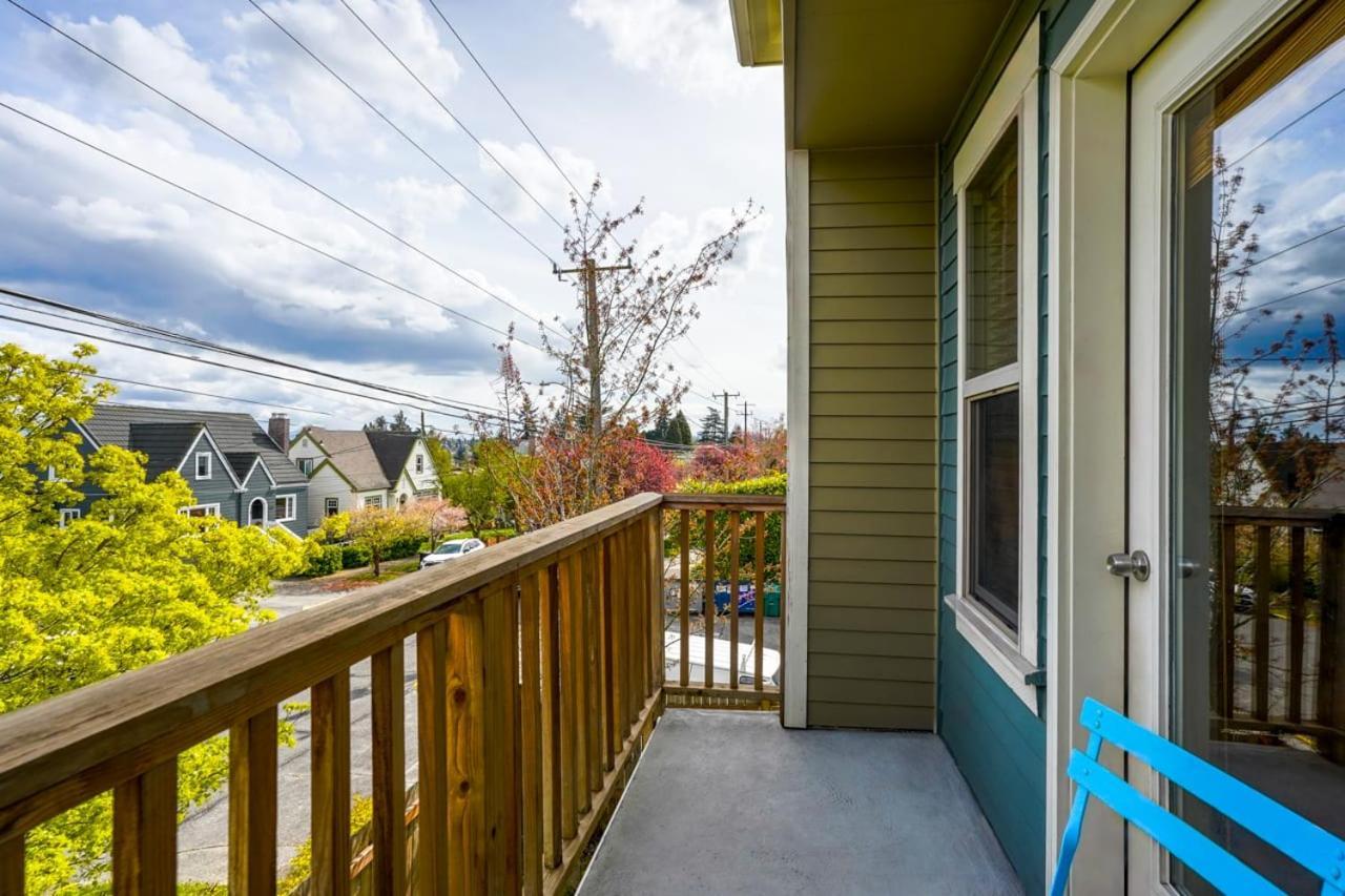 Stylish North Seattle Townhouse- Dual Master Suites Ngoại thất bức ảnh